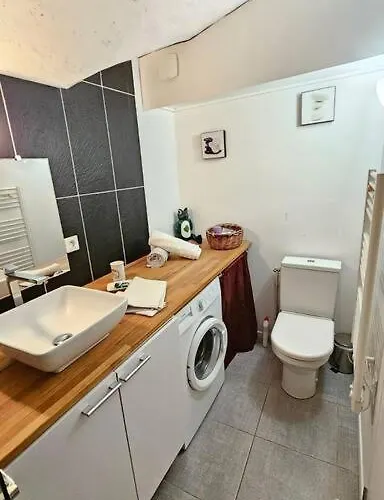 L'ours #terrasse#vulcania Apartment Saint-Ours (Puy-de-Dome)