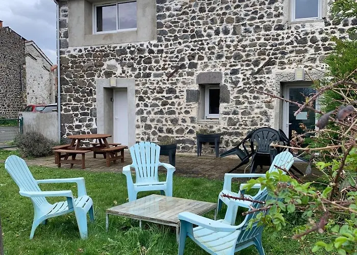 L'ours #terrasse#vulcania * Saint-Ours (Puy-de-Dome)